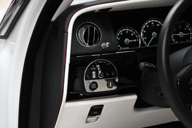 Photo of 2023 Arctic White Rolls-Royce Cullinan