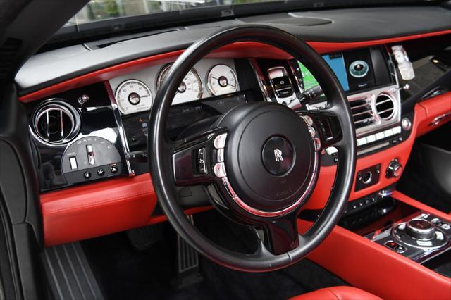 Photo of 2019 Black Diamond Rolls-Royce Dawn