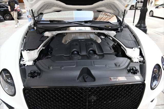 Photo of 2022 Glacier White Solid Bentley Continental GT