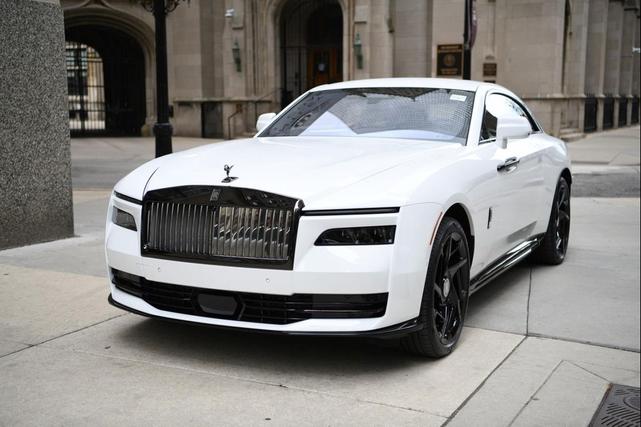 Photo of 2025 Arctic White Rolls-Royce Spectre