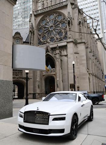 Photo of 2025 Arctic White Rolls-Royce Spectre