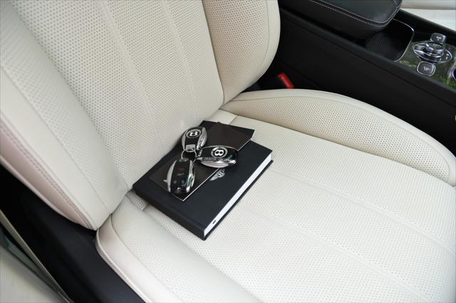 Photo of 2023 Beluga Solid Bentley Bentayga