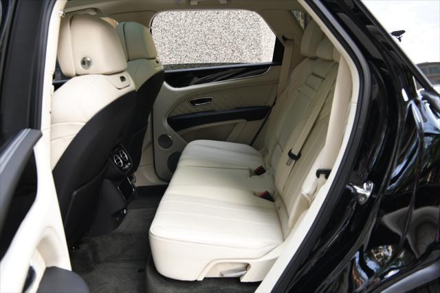 Photo of 2023 Beluga Solid Bentley Bentayga