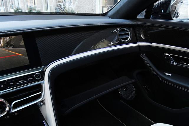 Photo of 2025 Beluga Bentley Flying Spur