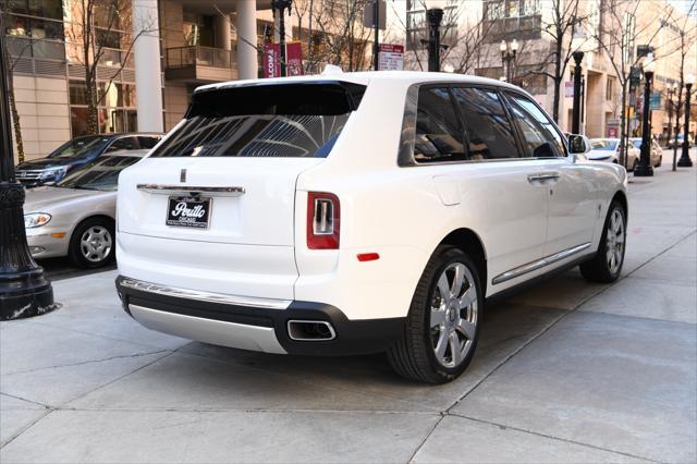 Photo of 2023 English White Rolls-Royce Cullinan