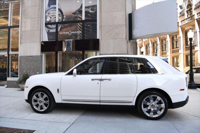 Photo of 2023 English White Rolls-Royce Cullinan