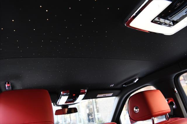 Photo of 2023 English White Rolls-Royce Cullinan