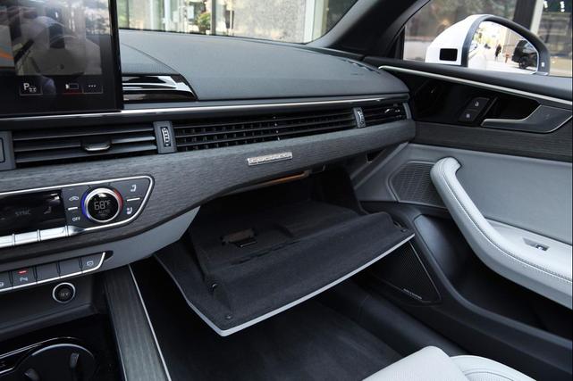 Photo of 2024 Arkona White Audi A5