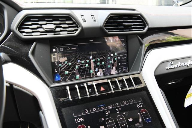 Photo of 2019 Rosso Lamborghini Urus