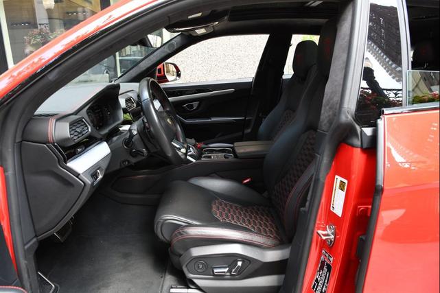 Photo of 2019 Rosso Lamborghini Urus
