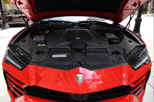 Photo of 2019 Rosso Lamborghini Urus