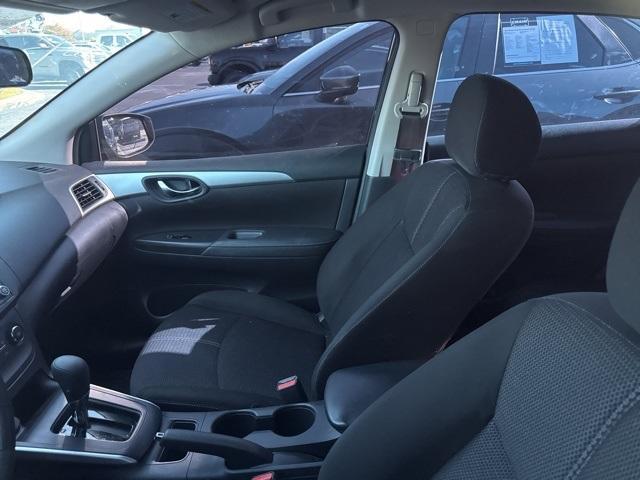 Photo of 2018 Black Nissan Sentra