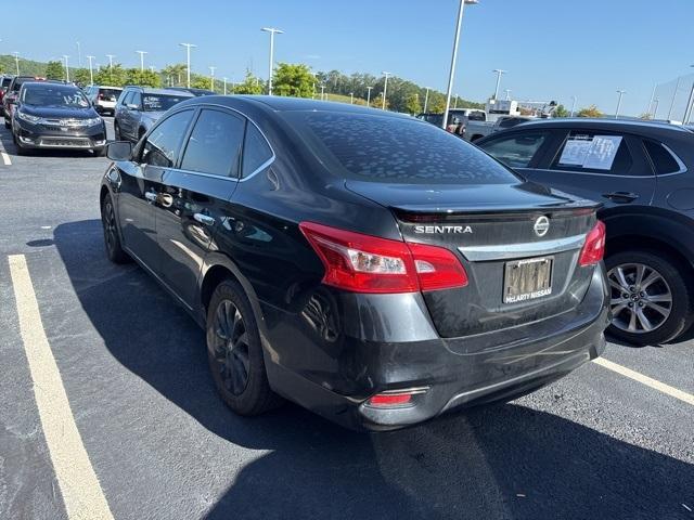 Photo of 2018 Black Nissan Sentra