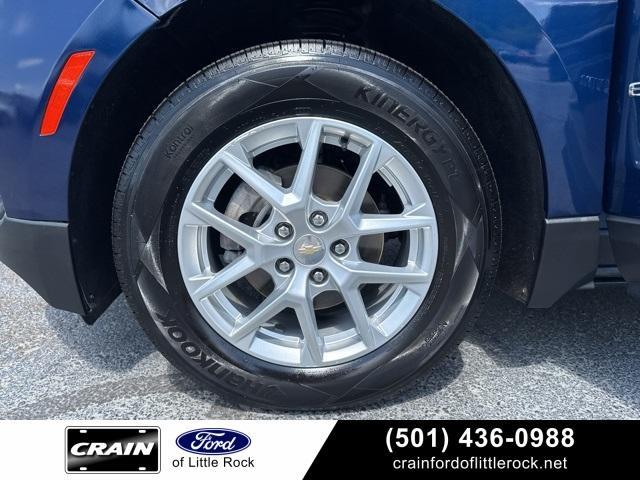 Photo of 2022 Blue Glow Metallic Chevrolet Equinox