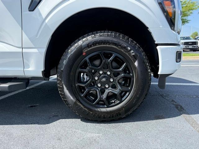 Photo of 2025 Oxford White Ford F-150