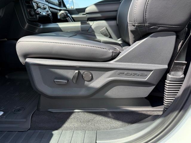 Photo of 2025 Oxford White Ford F-150