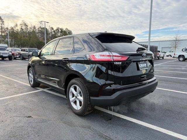 Photo of 2024 Agate Black Metallic Ford Edge