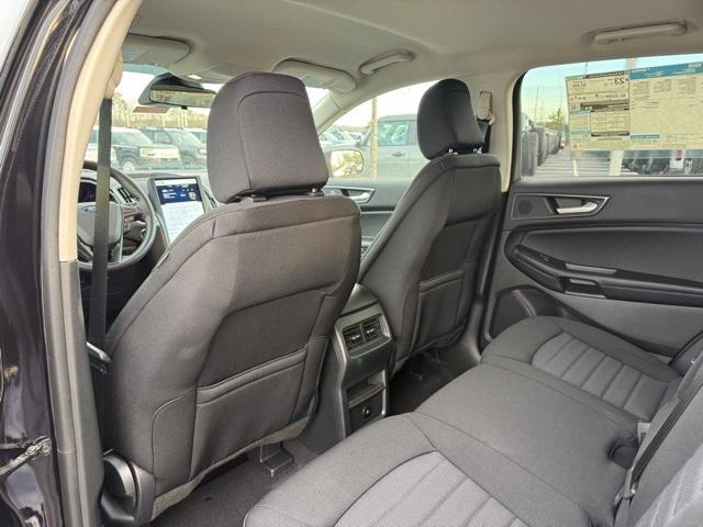 Photo of 2024 Agate Black Metallic Ford Edge