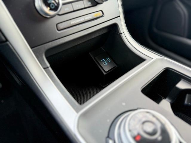 Photo of 2024 Agate Black Metallic Ford Edge