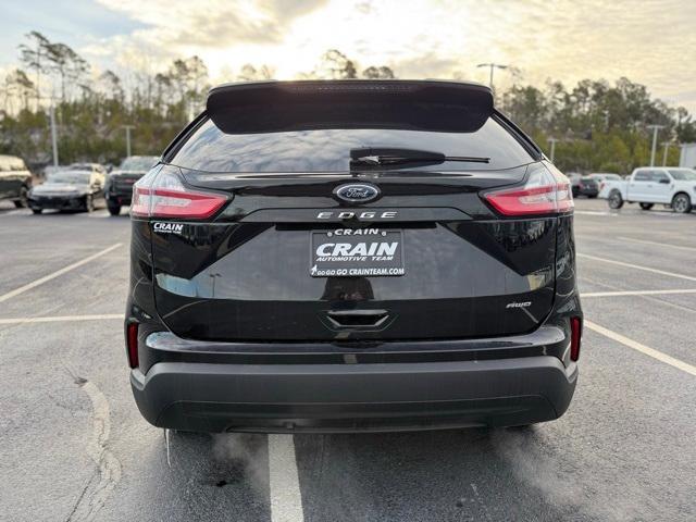 Photo of 2024 Agate Black Metallic Ford Edge