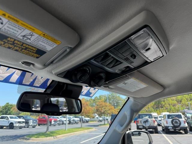 Photo of 2022 White Toyota 4Runner