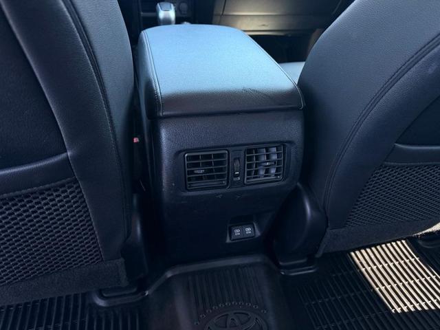 Photo of 2022 White Toyota 4Runner