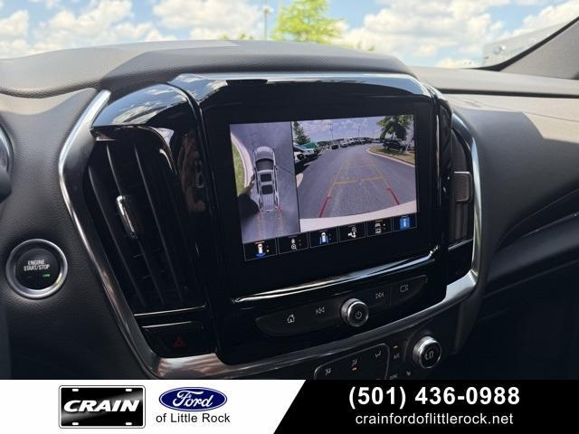 Photo of 2023 Summit White Chevrolet Traverse