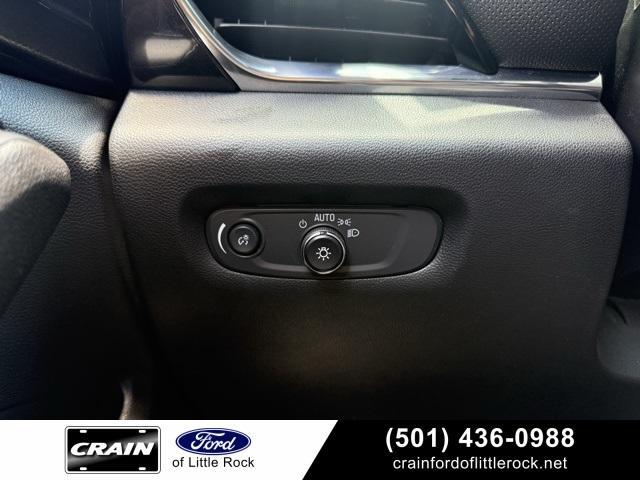Photo of 2023 Summit White Chevrolet Traverse
