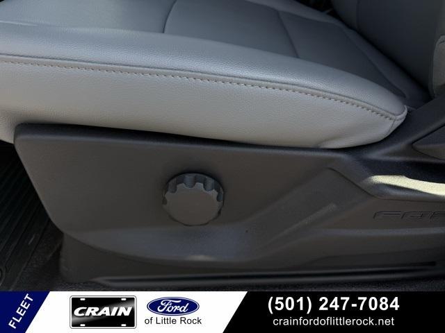 Photo of 2025 Oxford White Ford F-250