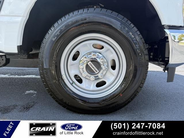 Photo of 2025 Oxford White Ford F-250