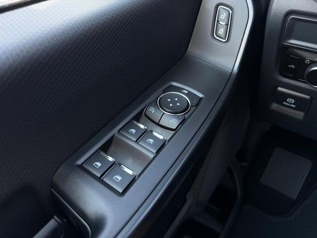 Photo of 2025 White Metallic Ford F-150