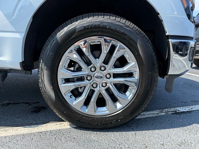Photo of 2025 White Metallic Ford F-150