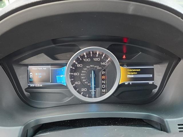 Photo of 2015 White Platinum Tri-Coat Metallic Ford Explorer