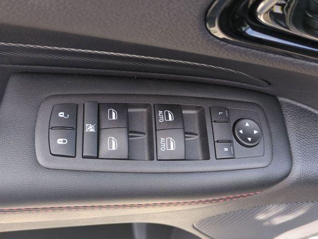 Photo of 2025 DB Black Crystal Clearcoat Dodge Durango