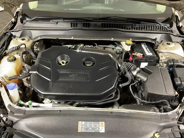 Photo of 2018 White Gold Metallic Ford Fusion
