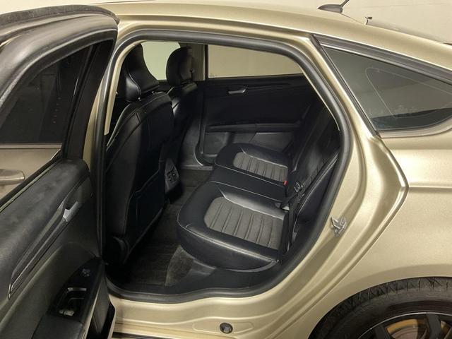 Photo of 2018 White Gold Metallic Ford Fusion