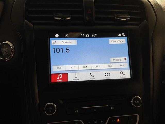 Photo of 2018 White Gold Metallic Ford Fusion