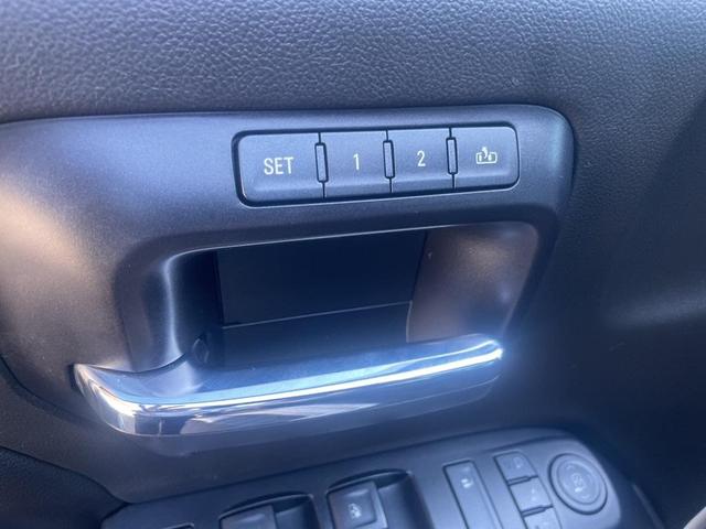 Photo of 2014 Quicksilver Metallic GMC Sierra 1500