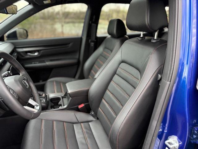 Photo of 2024 Still Night Pearl Honda CR-V Hybrid
