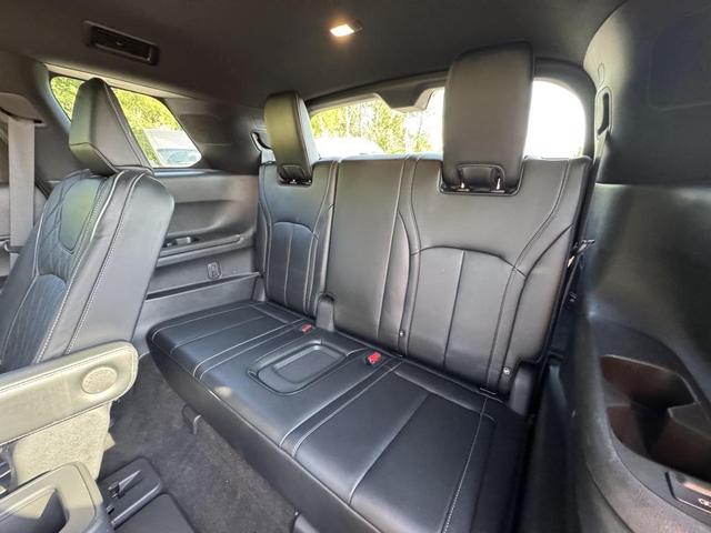 Photo of 2023 Majestic White/Black Obsidian INFINITI QX60