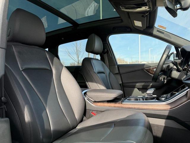 Photo of 2022 Glacier White Audi Q7