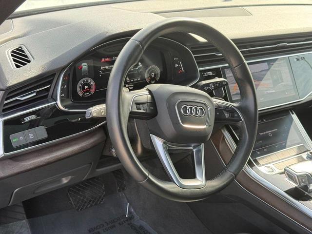 Photo of 2022 Glacier White Audi Q7