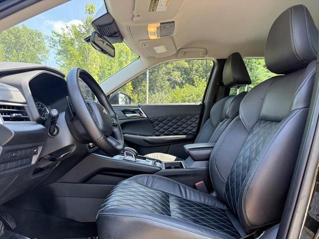 Photo of 2022 Black Diamond Mitsubishi Outlander