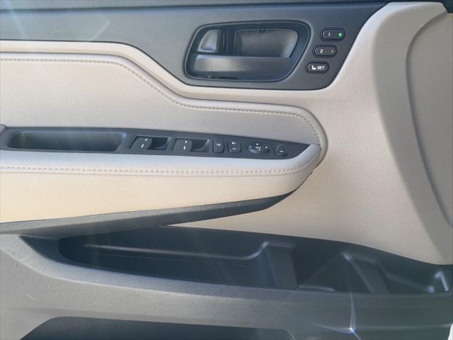 Photo of 2022 Platinum White Pearl Honda Odyssey