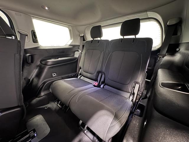 Photo of 2023 Silver Zynith Jeep Grand Cherokee L
