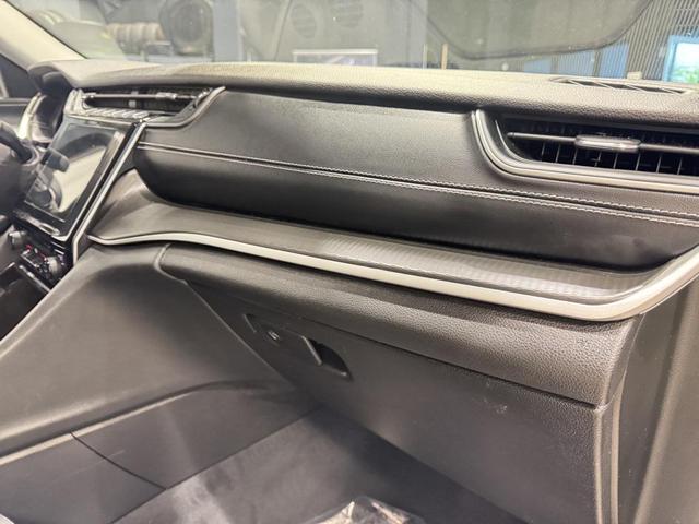 Photo of 2023 Silver Zynith Jeep Grand Cherokee L