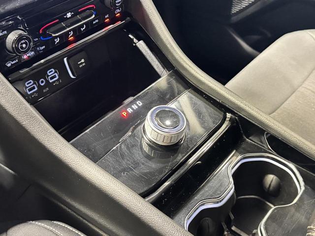 Photo of 2023 Silver Zynith Jeep Grand Cherokee L