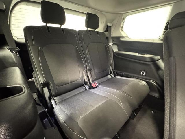 Photo of 2023 Silver Zynith Jeep Grand Cherokee L