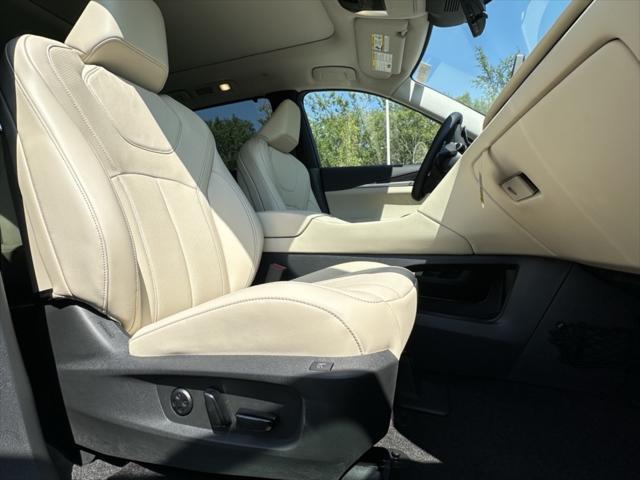Photo of 2025 Mineral Black INFINITI QX60
