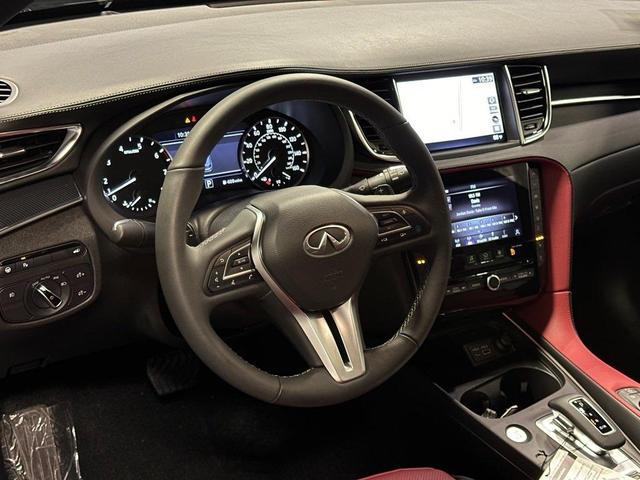 Photo of 2025 Radiant White INFINITI QX50